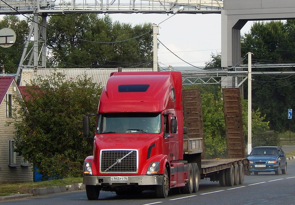 Воронежская область, № С 945 РТ 36 — Volvo VNL670