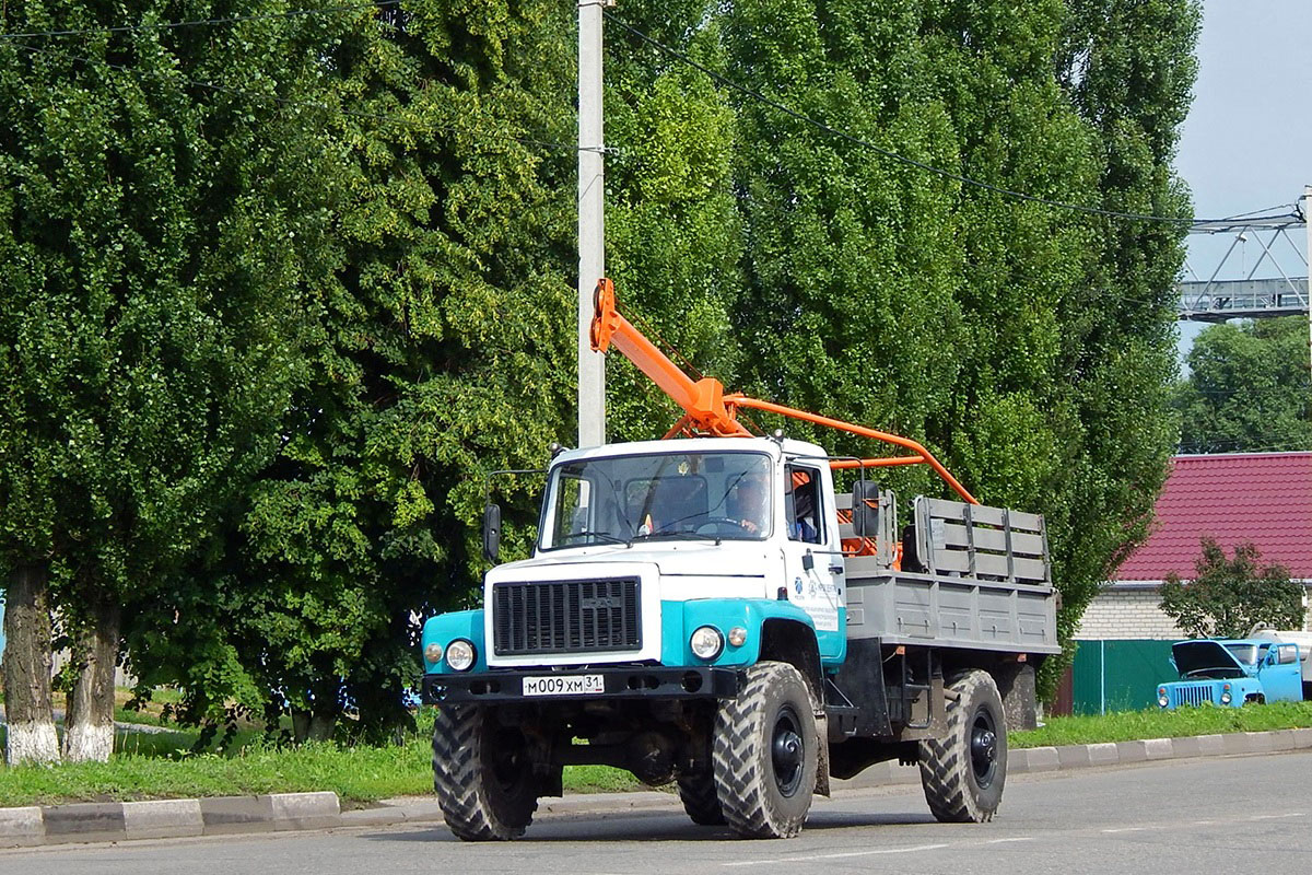 Белгородская область, № М 009 ХМ 31 — ГАЗ-3308 «Садко»