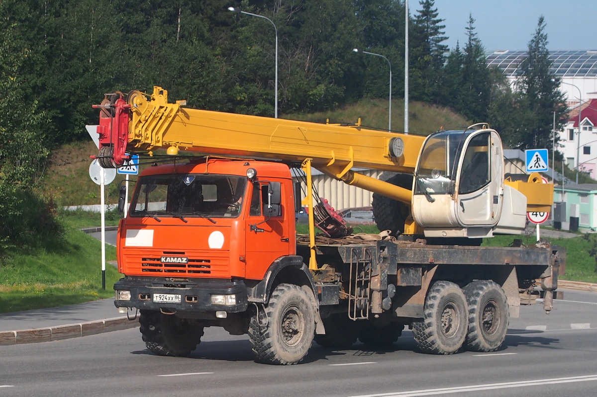 Ханты-Мансийский автоном.округ, № Т 924 ХХ 86 — КамАЗ-43118-15 [43118R]