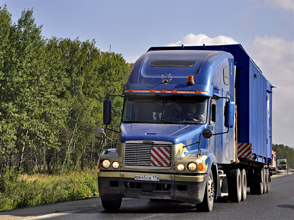 Челябинская область, № О 645 ОЕ 174 — Freightliner Century Class