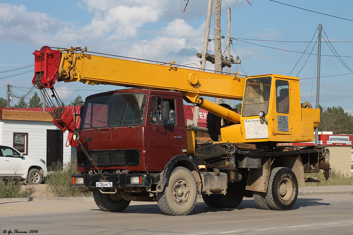 Саха (Якутия), № Е 136 АМ 14 — МАЗ-5337 [533700]