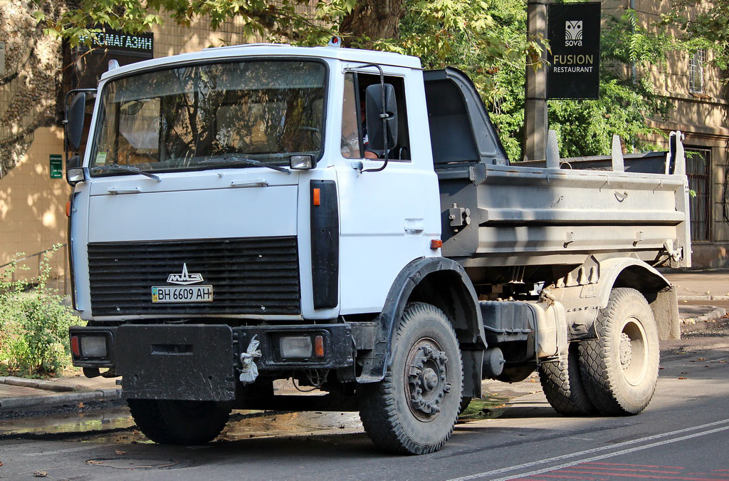 Одесская область, № ВН 6609 АН — МАЗ-555102