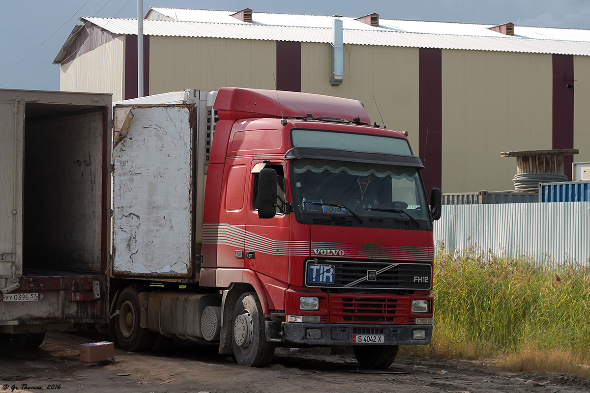 Киргизия, № S 4042 X — Volvo ('1993) FH12.420