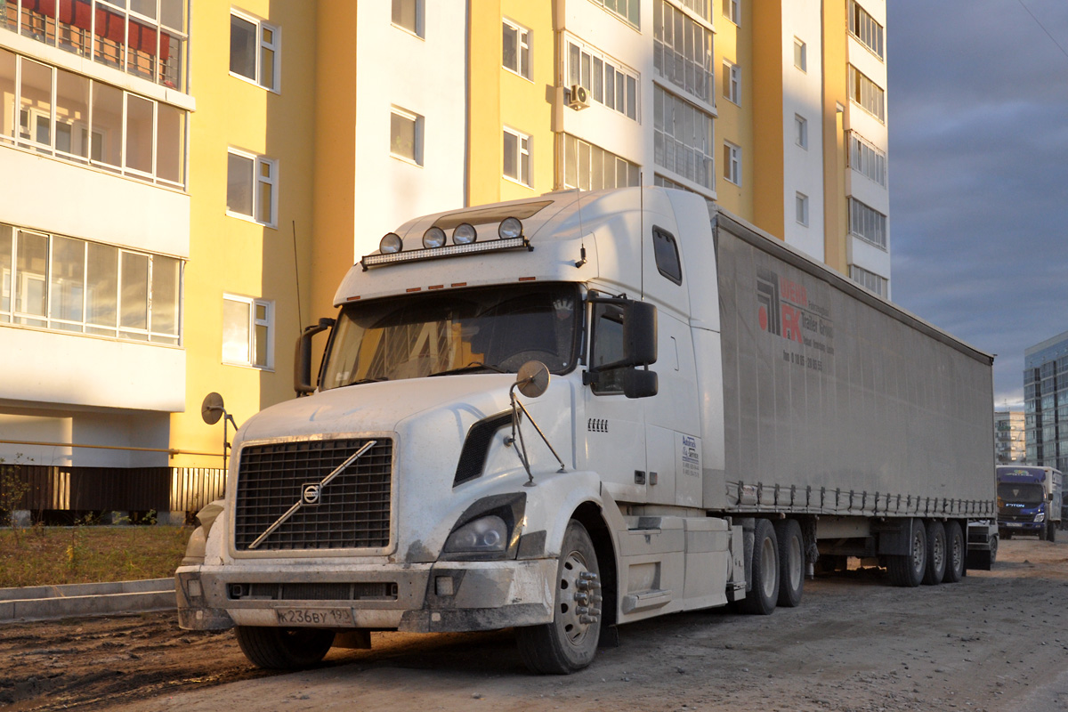 Московская область, № К 236 ВУ 190 — Volvo VNL670