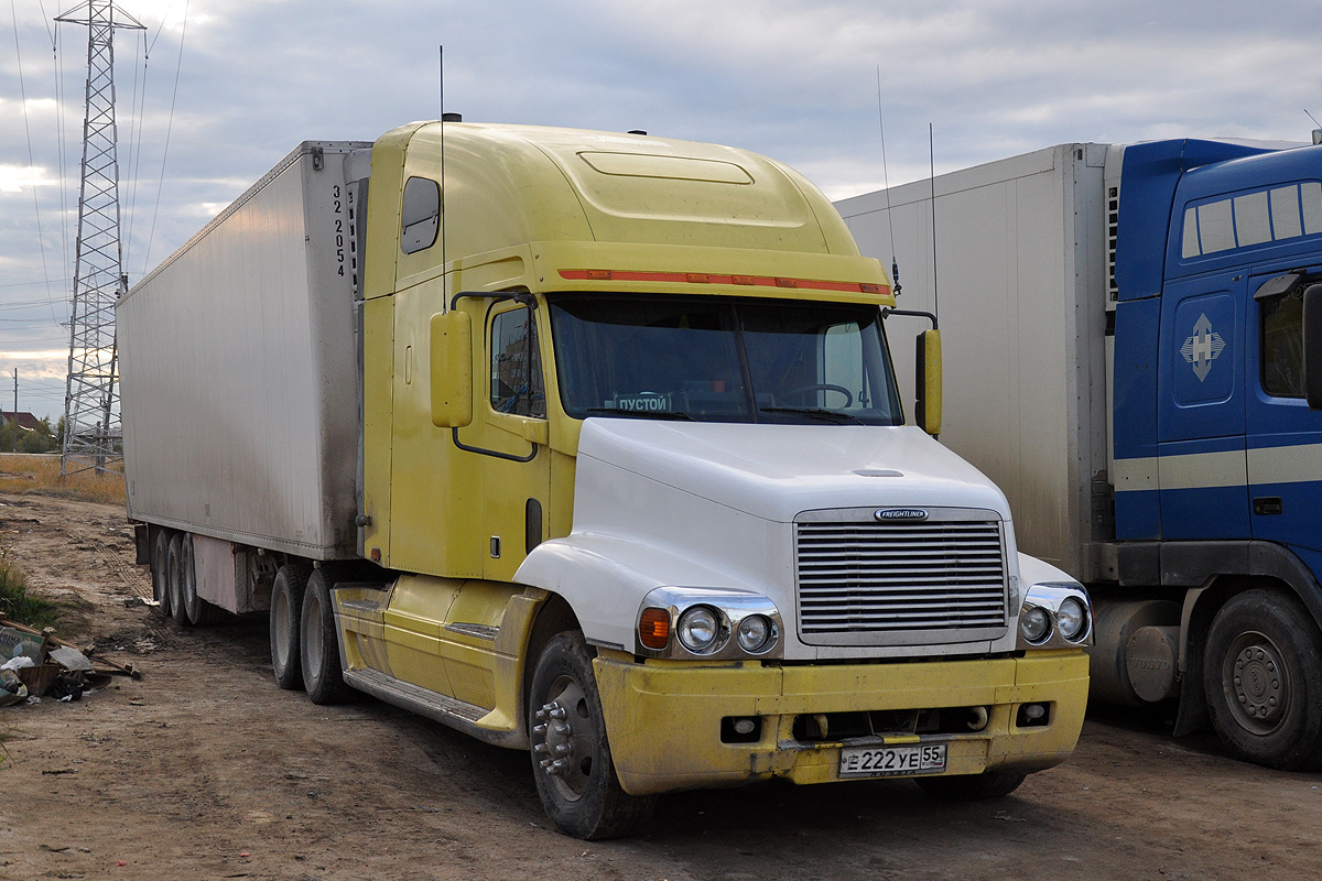 Омская область, № Е 222 УЕ 55 — Freightliner Century Class