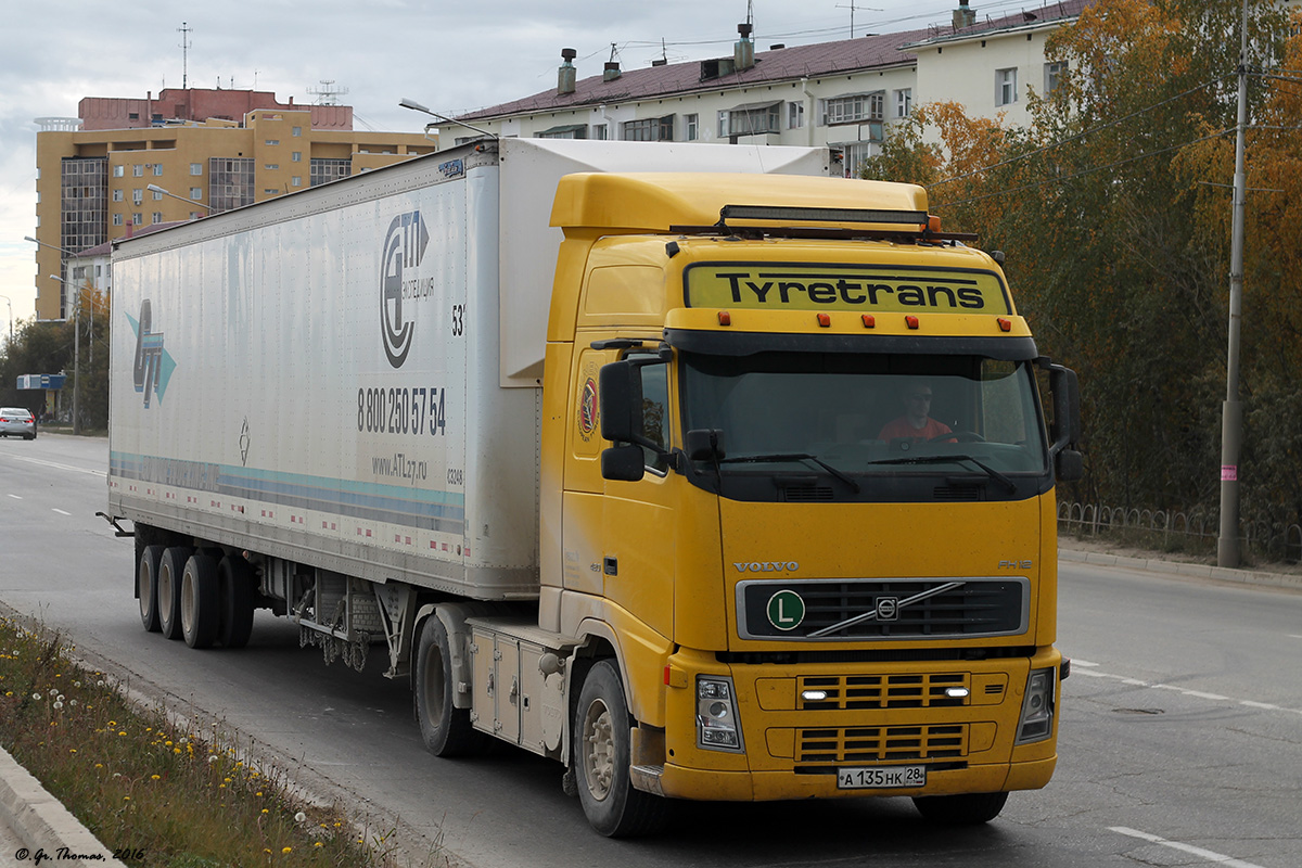 Амурская область, № А 135 НК 28 — Volvo ('2002) FH12.420; Амурская область, № АР 3865 28 — Great Dane (общая модель) [1GR]