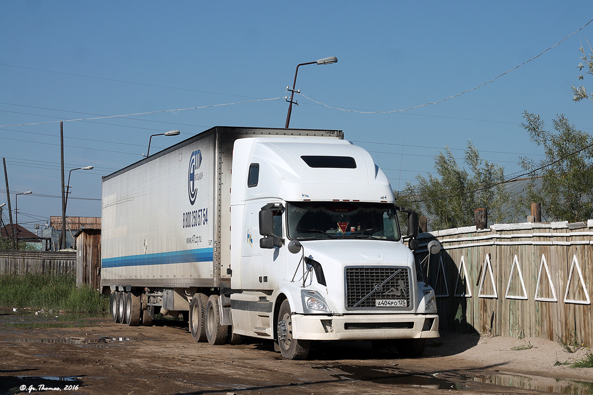 Приморский край, № А 404 РО 125 — Volvo VNL670