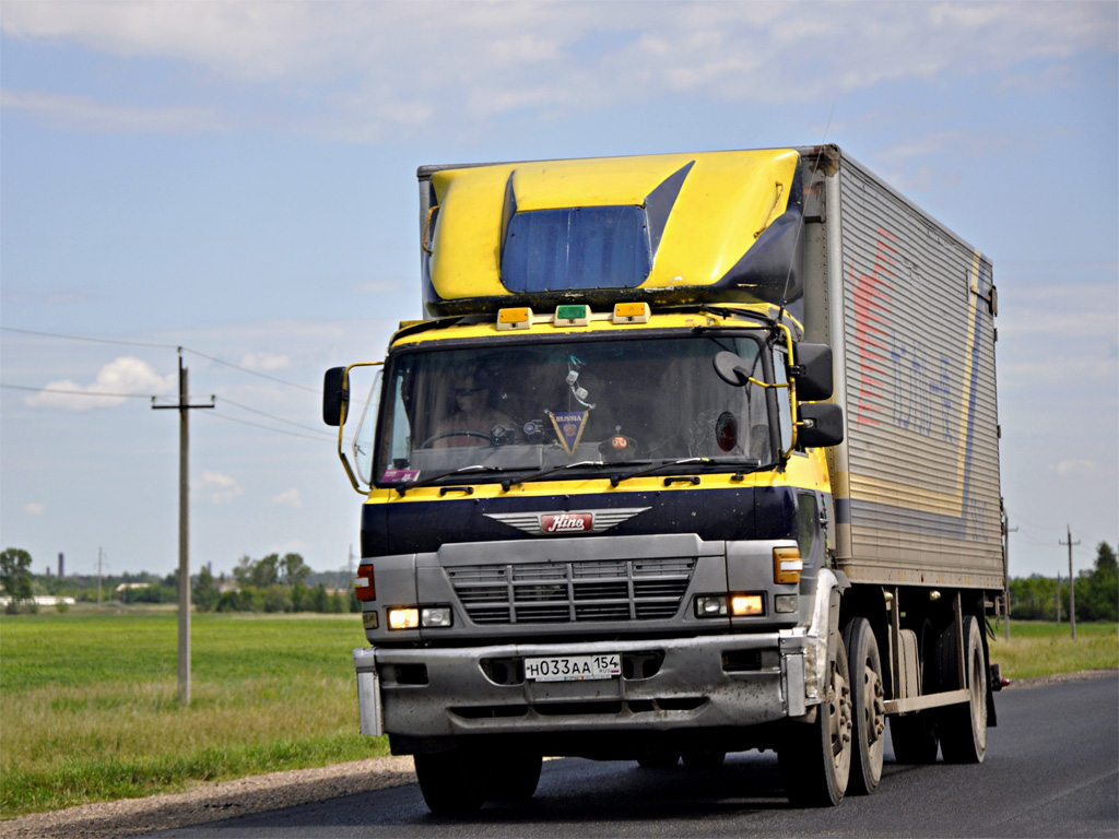 Новосибирская область, № Н 033 АА 154 — Hino FN