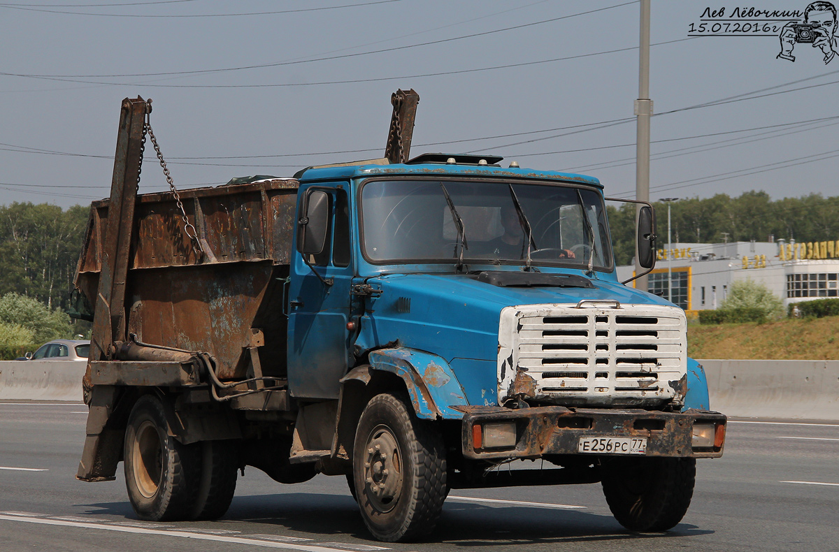 Москва, № Е 256 РС 77 — ЗИЛ-433362