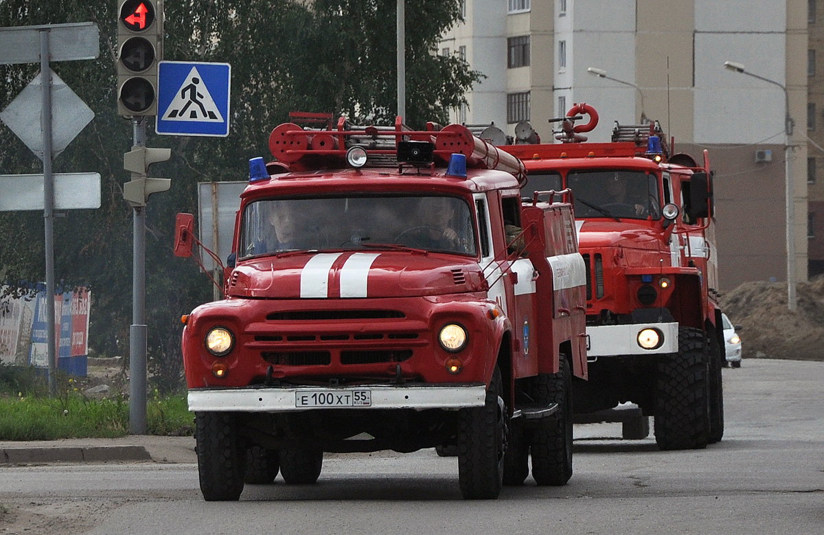 Омская область, № Е 100 ХТ 55 — ЗИЛ-130