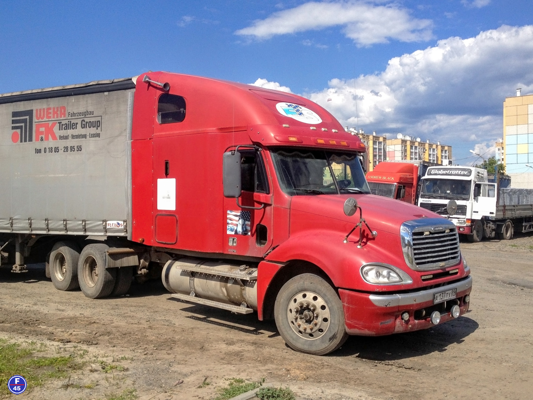 Ямало-Ненецкий автоном.округ, № А 137 ТХ 89 — Freightliner Columbia