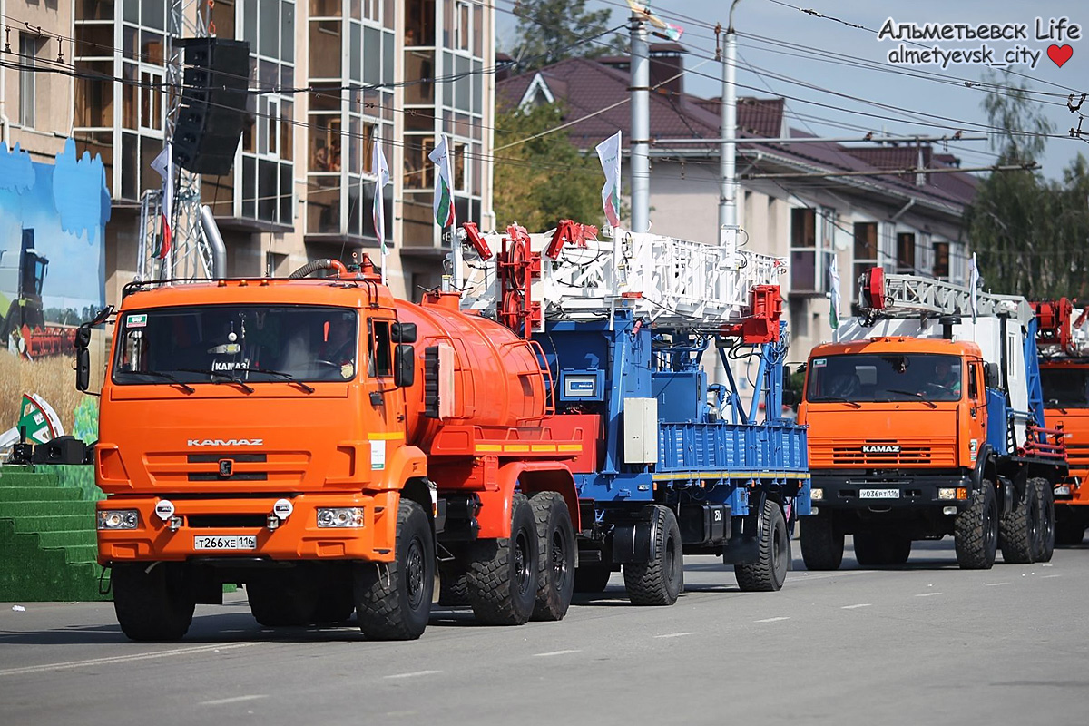 Татарстан, № Т 266 ХЕ 116 — КамАЗ-43118 (общая модель); Татарстан — Парад в г.Альметьевск ко Дню нефтяника и Дню города 2016