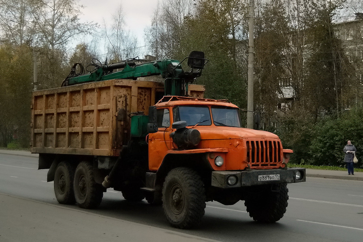 Архангельская область, № О 881 ВО 11 — Урал-4320-40