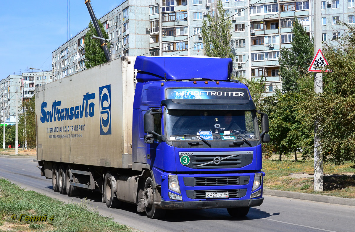 Волгоградская область, № С 423 КХ 34 — Volvo ('2010) FM.400