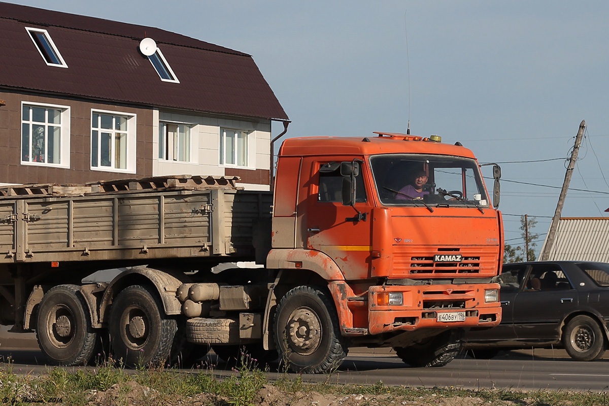 Саха (Якутия), № Е 406 ВУ 196 — КамАЗ-6460 [646000]