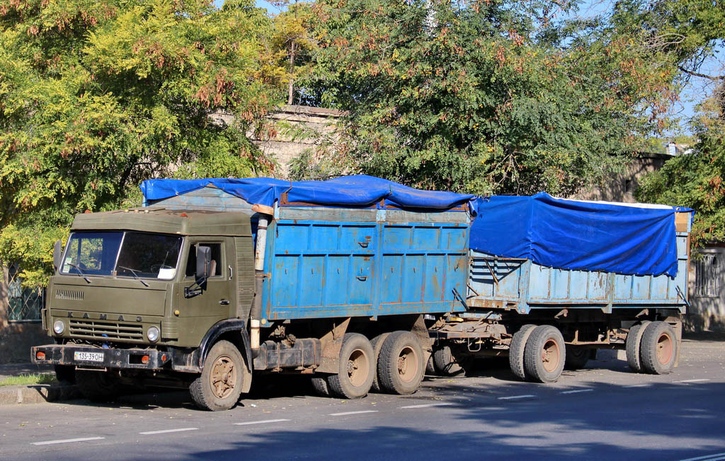 Кировоградская область, № 135-39 ОН — КамАЗ-53212