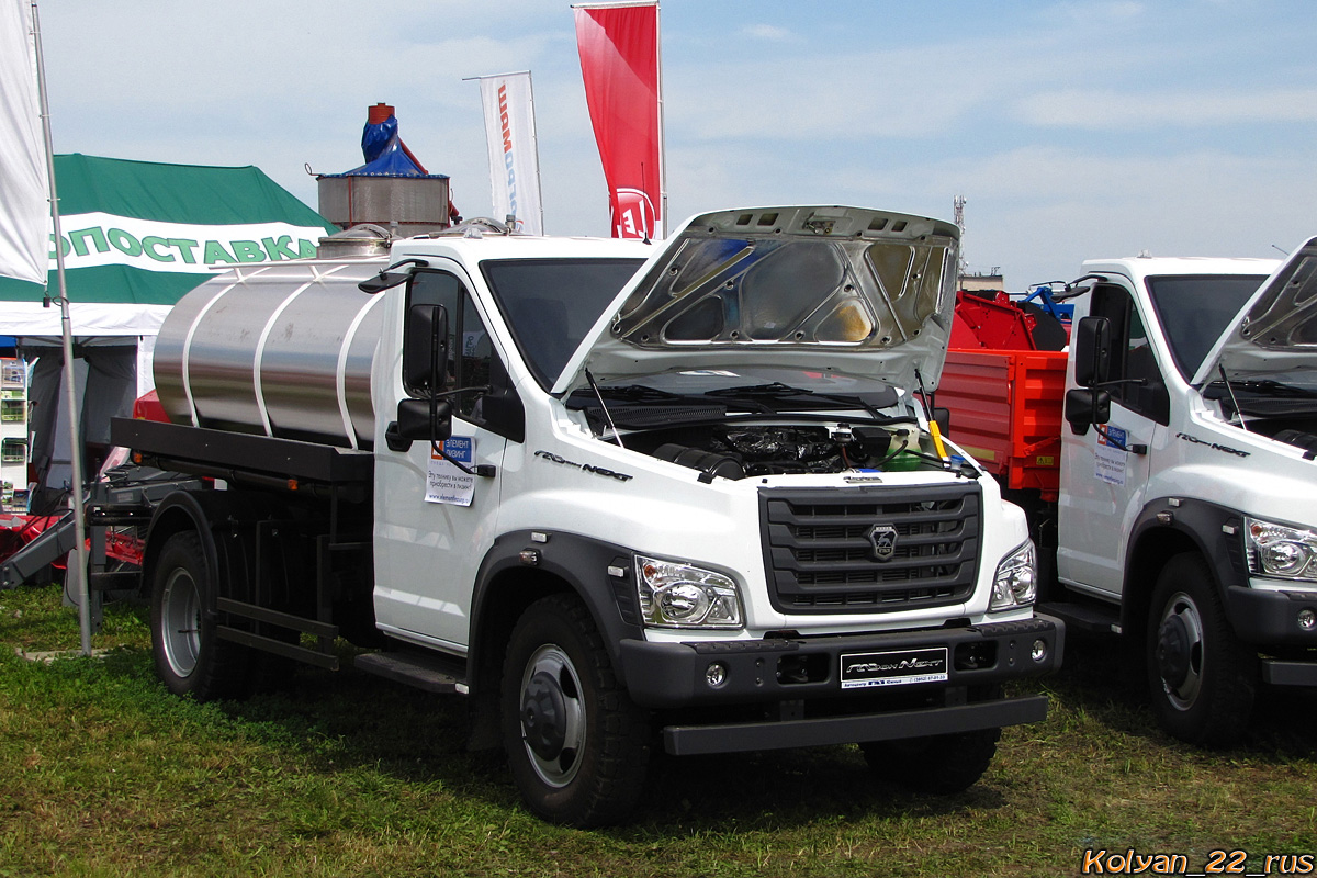 Алтайский край, № (22) Б/Н 0110 — ГАЗ-C41R13; Алтайский край — Новые автомобили; Алтайский край — Выставка "День Сибирского Поля 2016"