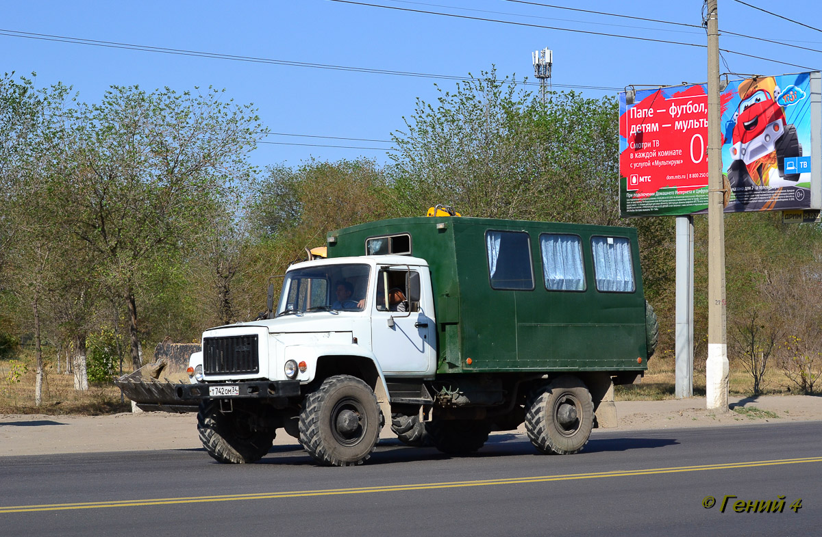 Волгоградская область, № Т 742 ОМ 34 — ГАЗ-3308 «Садко»