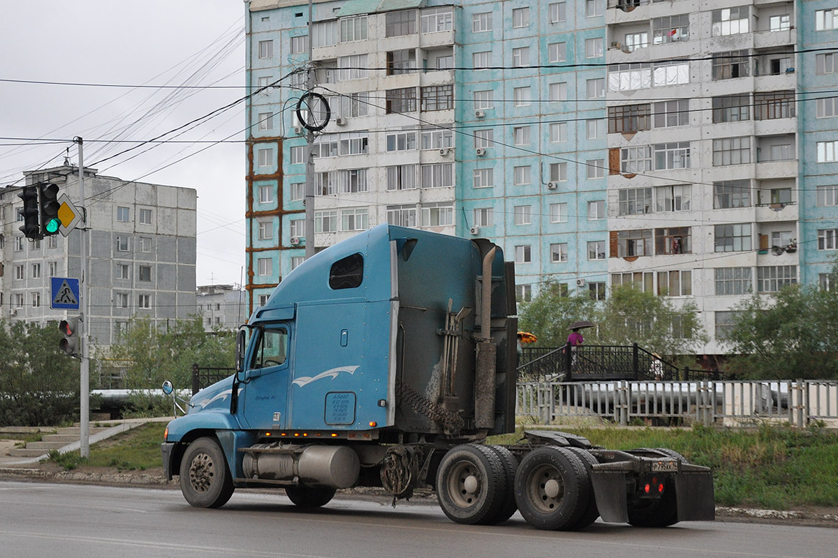 Саха (Якутия), № Р 795 КК 14 — Freightliner Century Class