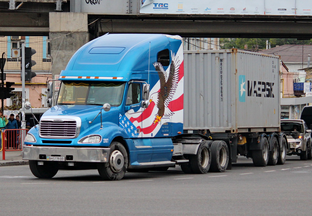 Одесская область, № ВН 5770 ВВ — Freightliner Columbia