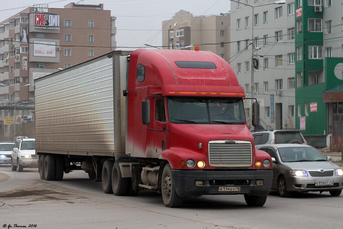 Саха (Якутия), № А 114 ЕУ 14 — Freightliner Century Class