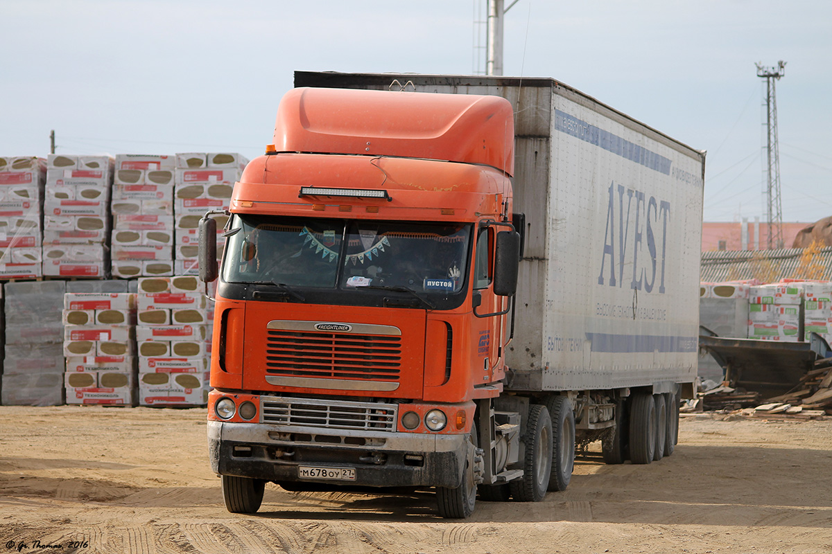 Хабаровский край, № М 678 ОУ 27 — Freightliner Argosy