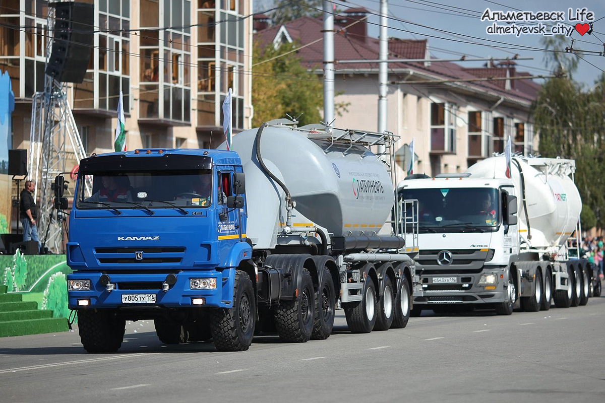 Татарстан, № У 805 ТУ 116 — КамАЗ-44108-RF [44108F-R]; Татарстан — Парад в г.Альметьевск ко Дню нефтяника и Дню города 2016