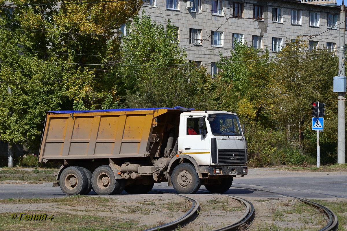 Волгоградская область, № В 825 СЕ 134 — МАЗ-5516A5