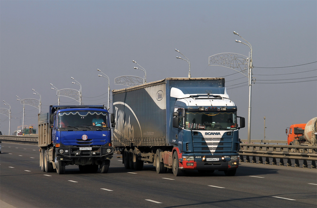 Красноярский край, № А 917 НЕ 124 — Tatra 815 TerrNo1-2A0S01; Тува, № О 492 ВА 17 — Scania ('1996) R124L