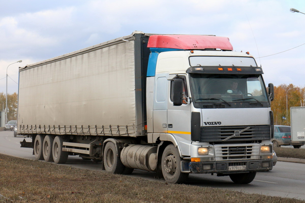 Свердловская область, № Х 979 СС 96 — Volvo ('1993) FH12.380