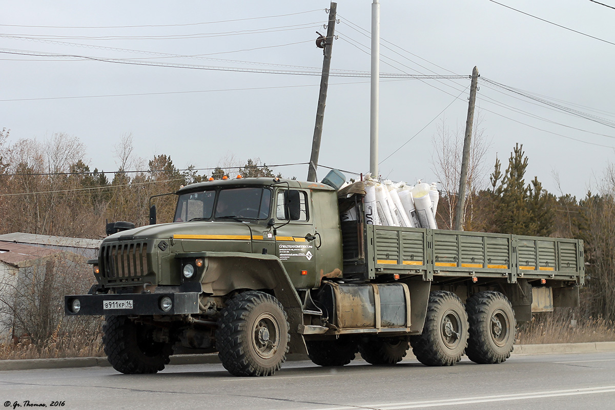 Саха (Якутия), № В 911 КР 14 — Урал-4320-40