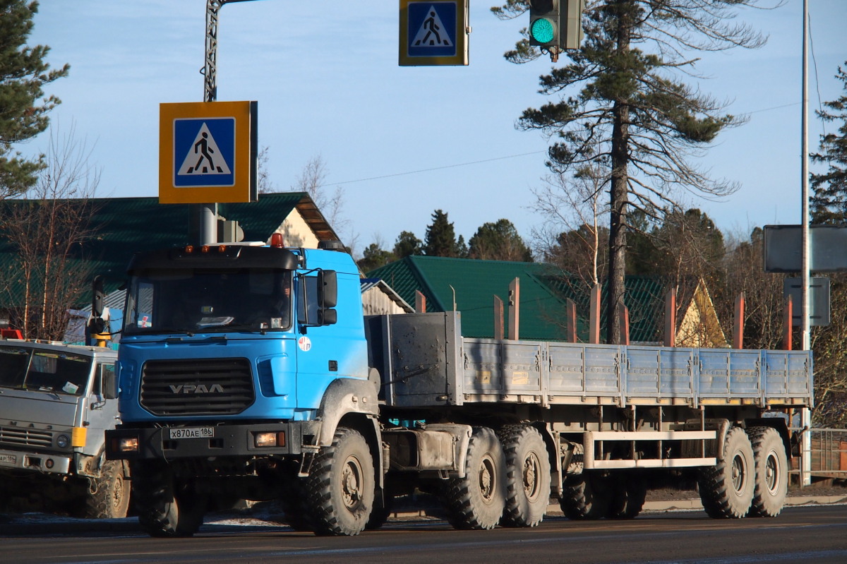 Ханты-Мансийский автоном.округ, № Х 870 АЕ 186 — Урал-44202-82