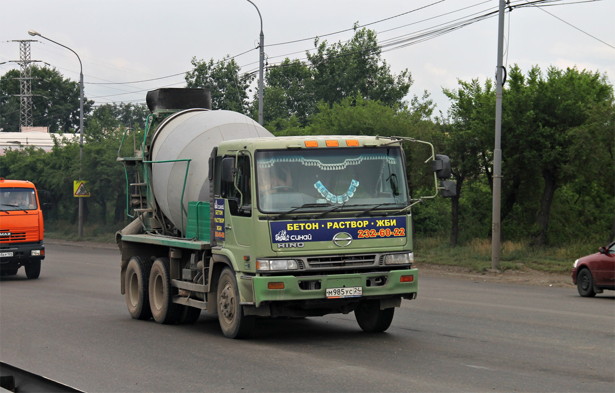 Красноярский край, № М 985 УС 24 — Hino Profia