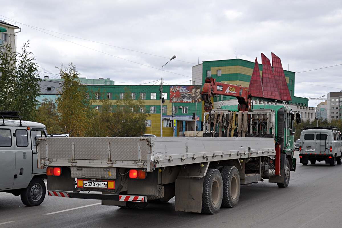 Саха (Якутия), № О 330 КМ 14 — Hino Profia