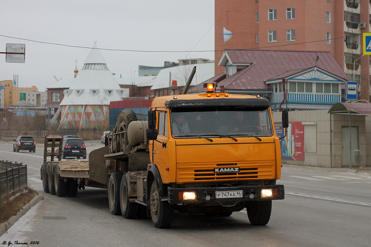 Саха (Якутия), № Р 747 КА 14 — Freightliner Columbia