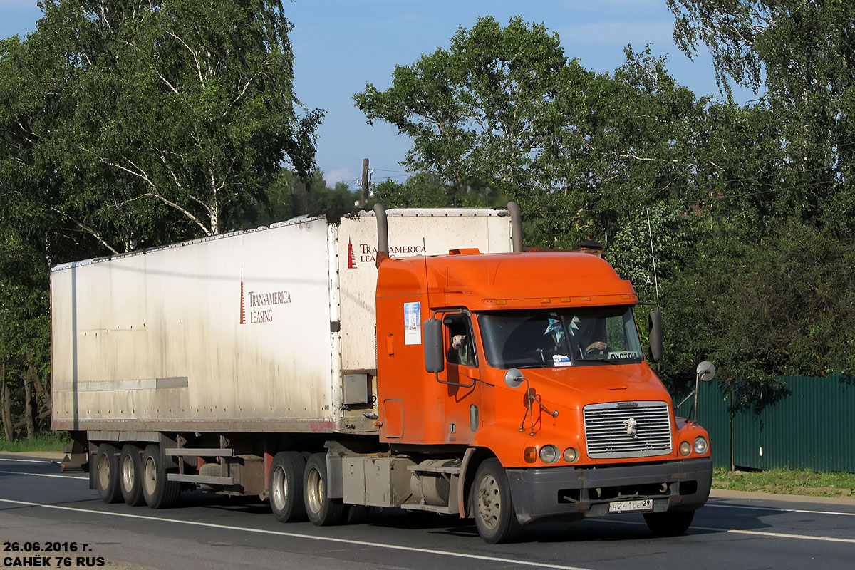 Архангельская область, № Н 241 ОВ 29 — Freightliner Century Class