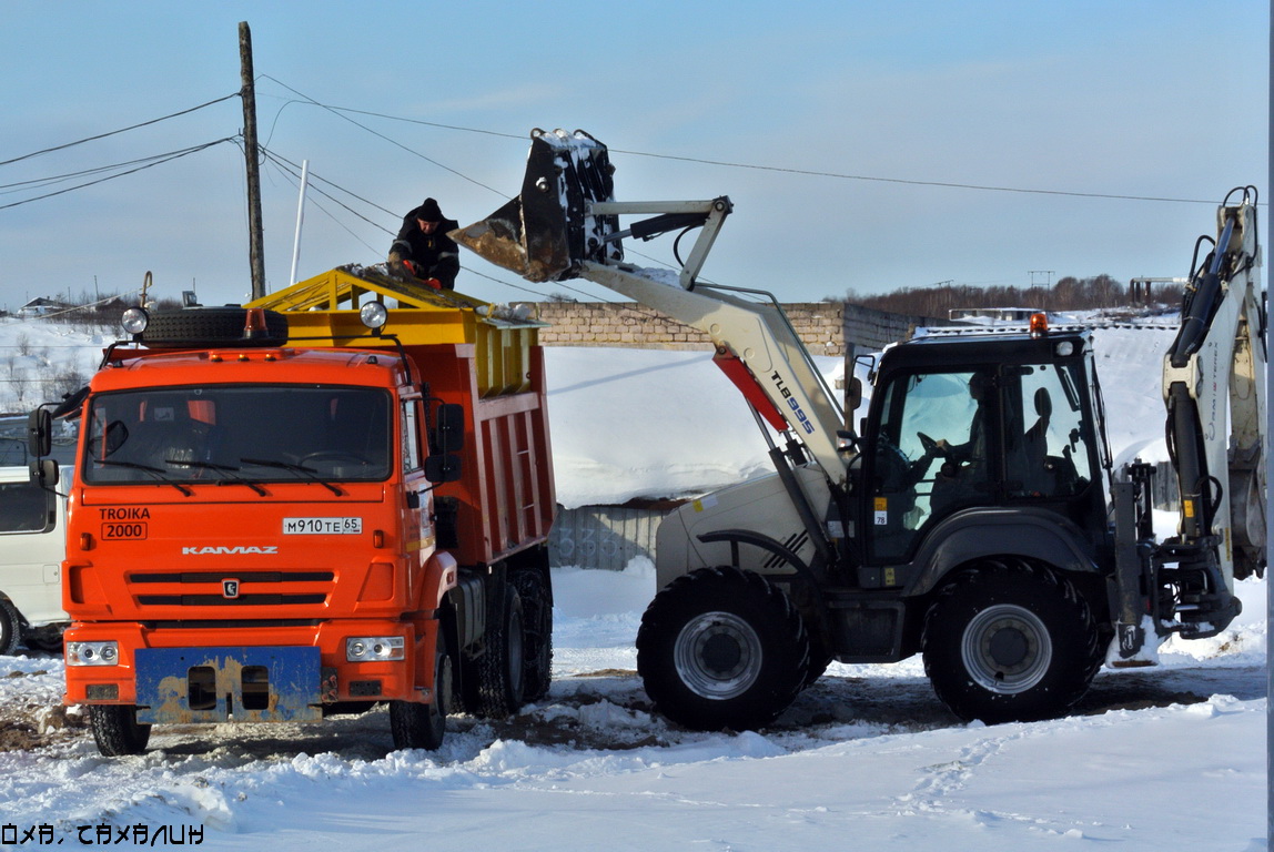 Сахалинская область, № М 910 ТЕ 65 — КамАЗ-65115 (общая модель)