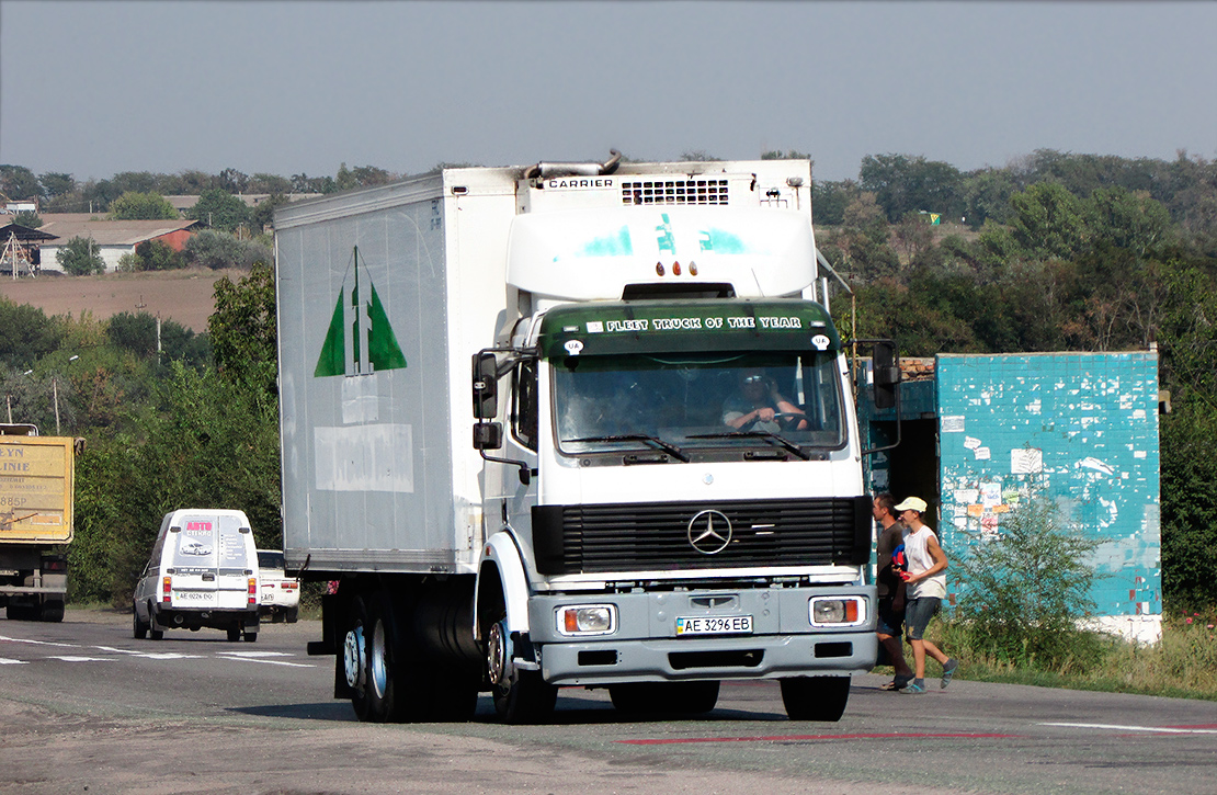 Днепропетровская область, № АЕ 3296 ЕВ — Mercedes-Benz SK 2435