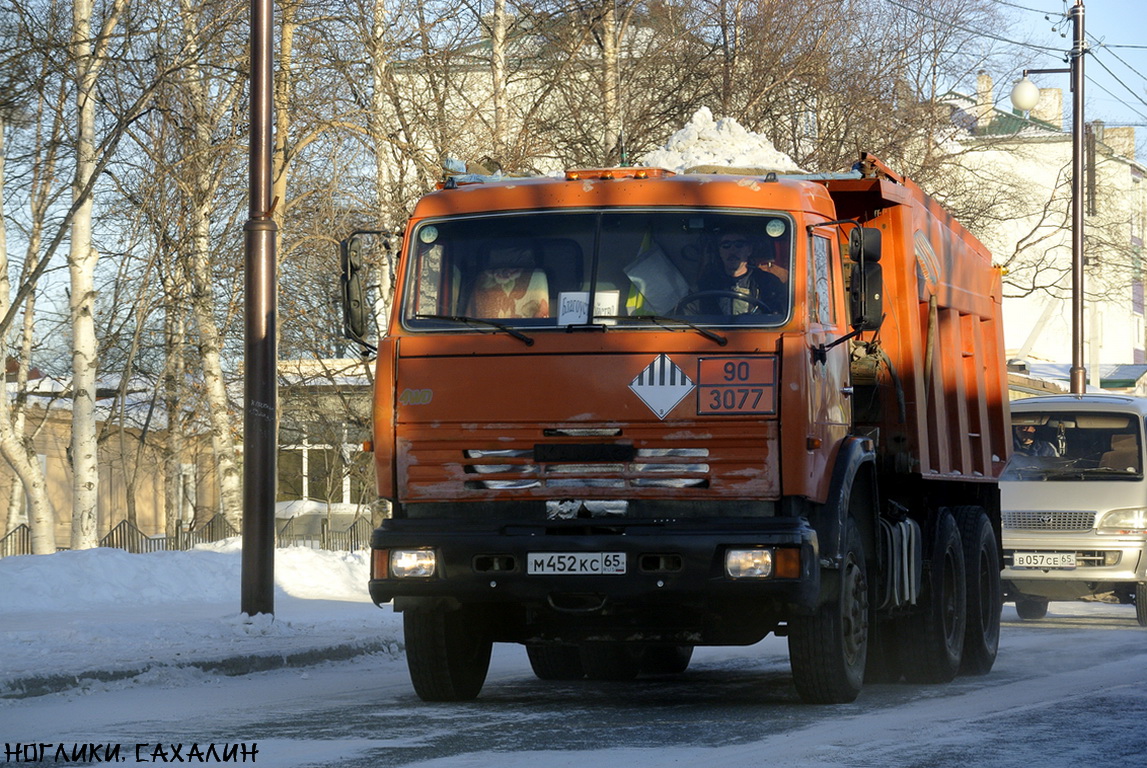 Сахалинская область, № М 452 КС 65 — КамАЗ-65115 [651150]