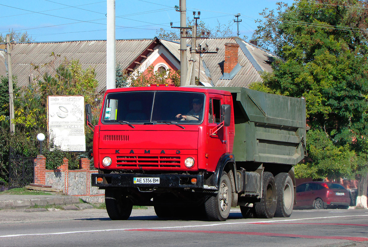 Днепропетровская область, № АЕ 5356 ВМ — КамАЗ-5511