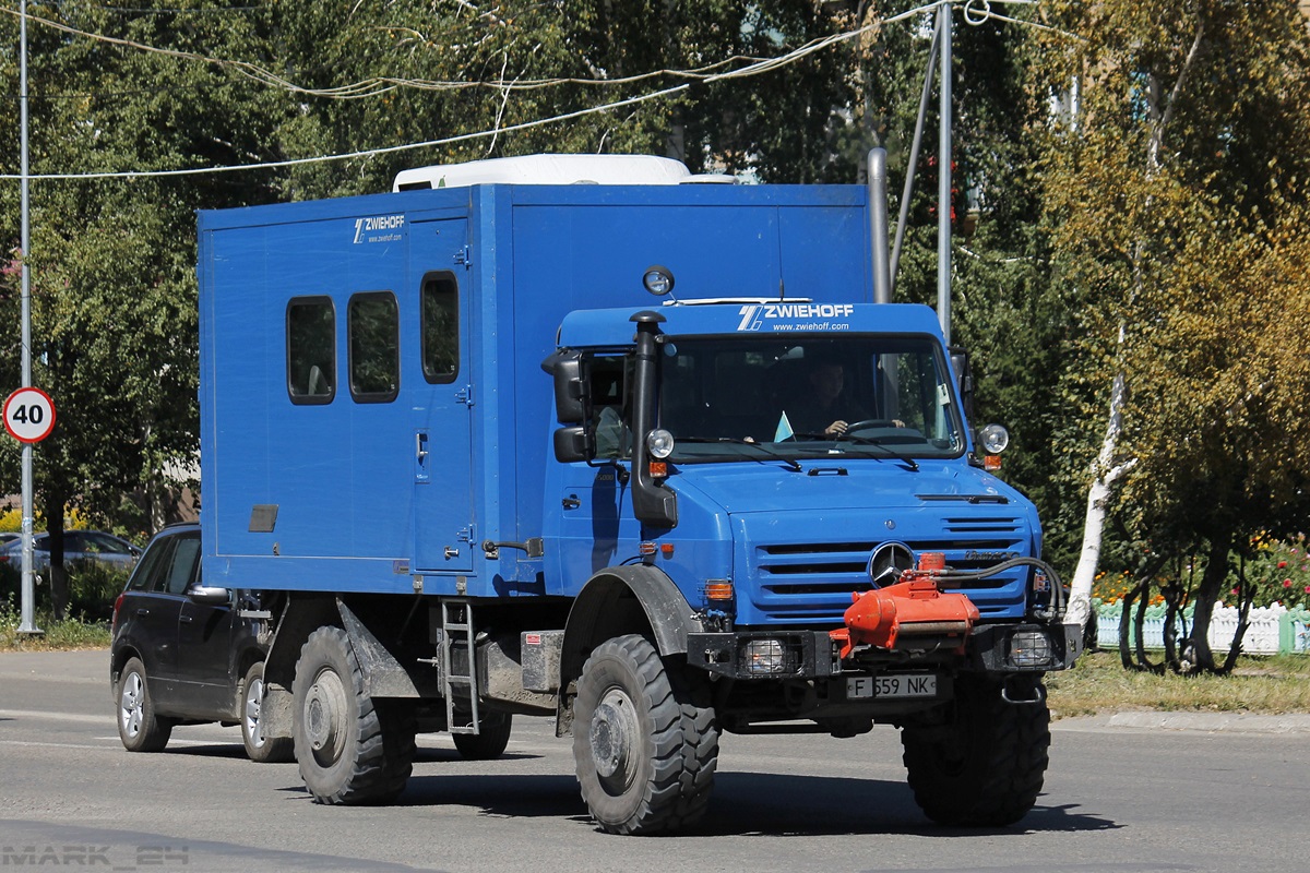 Восточно-Казахстанская область, № F 559 NK — Mercedes-Benz Unimog (общ.м)