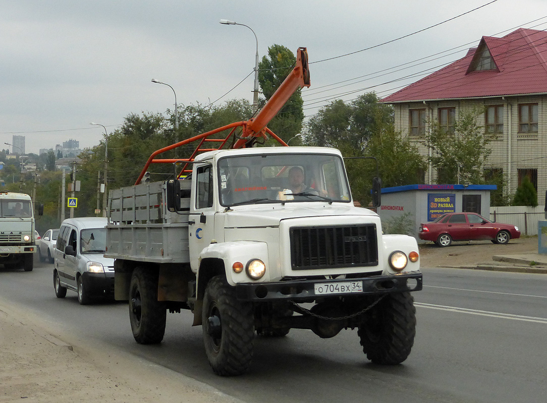 Волгоградская область, № О 704 ВХ 34 — ГАЗ-3308 «Садко»