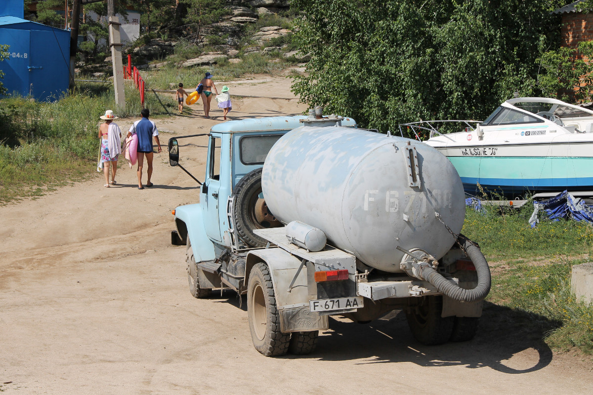 Восточно-Казахстанская область, № F 671 AA — ГАЗ-3307