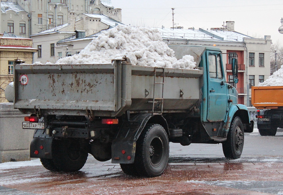 Москва, № А 037 АР 197 — ЗИЛ-494560