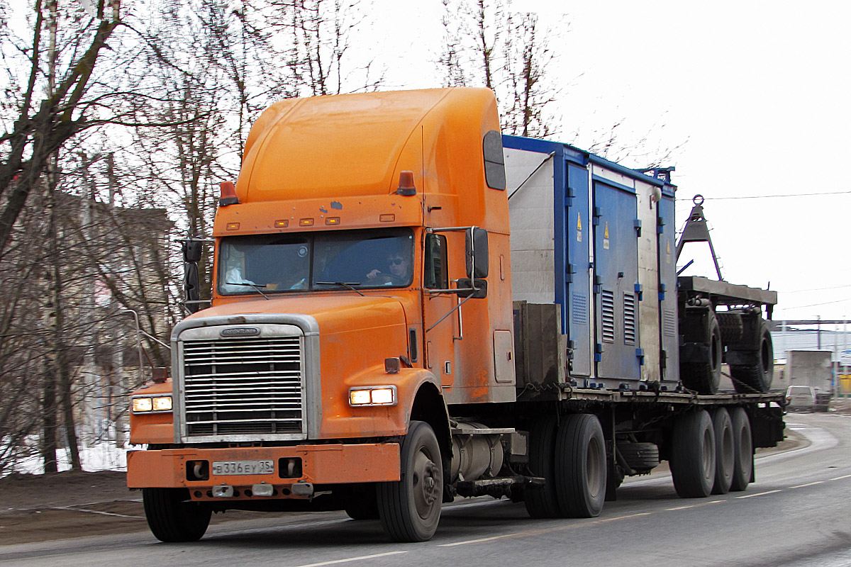 Вологодская область, № В 336 ЕУ 35 — Freightliner FLD 120 Classic