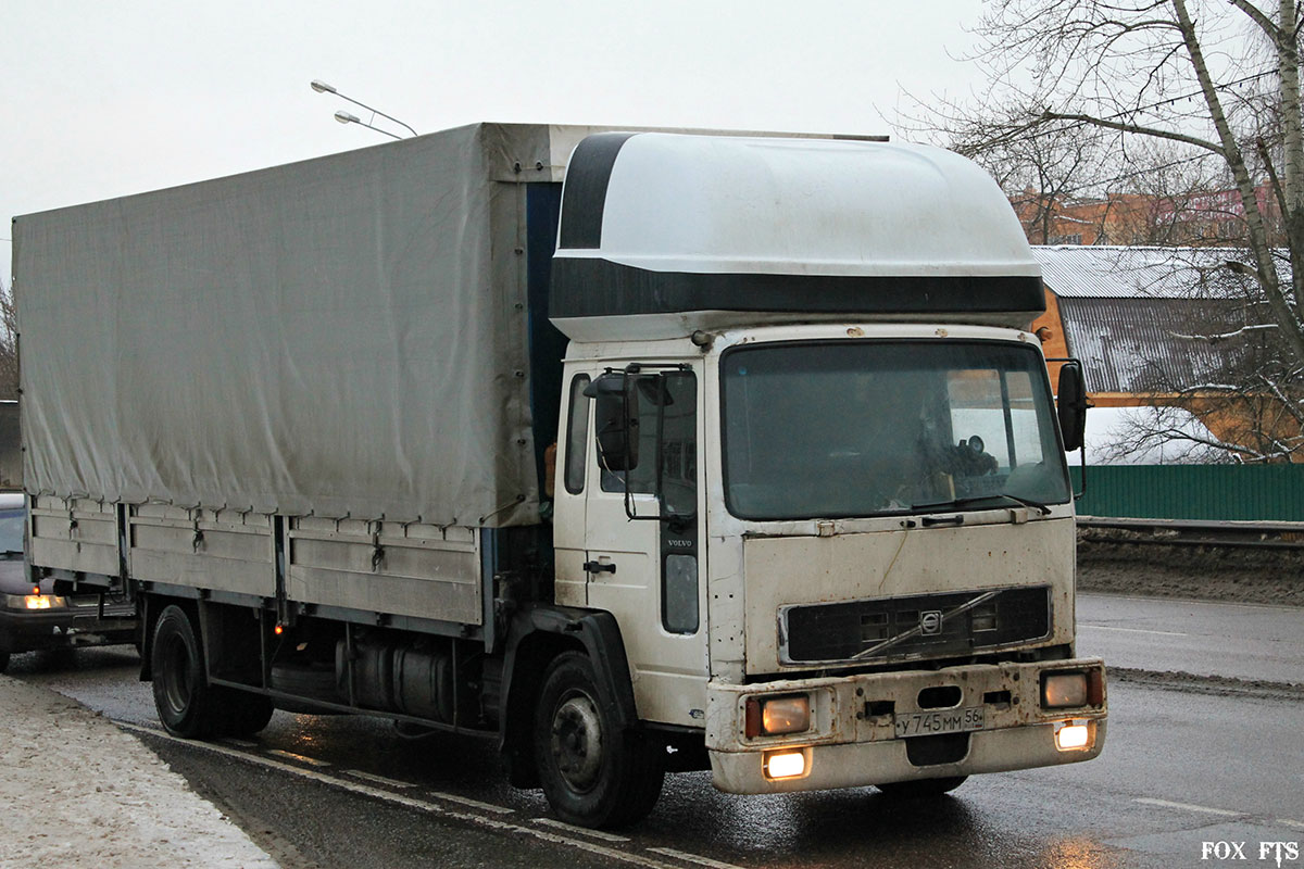 Оренбургская область, № У 745 ММ 56 — Volvo FL6