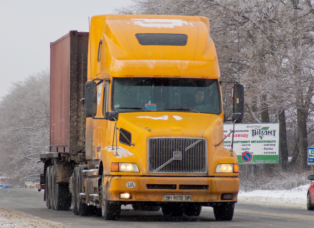 Одесская область, № ВН 8052 ВМ — Volvo VNL660