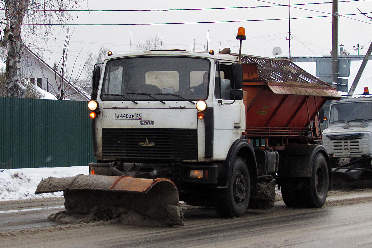 Ивановская область, № А 440 АЕ 37 — МАЗ-533702