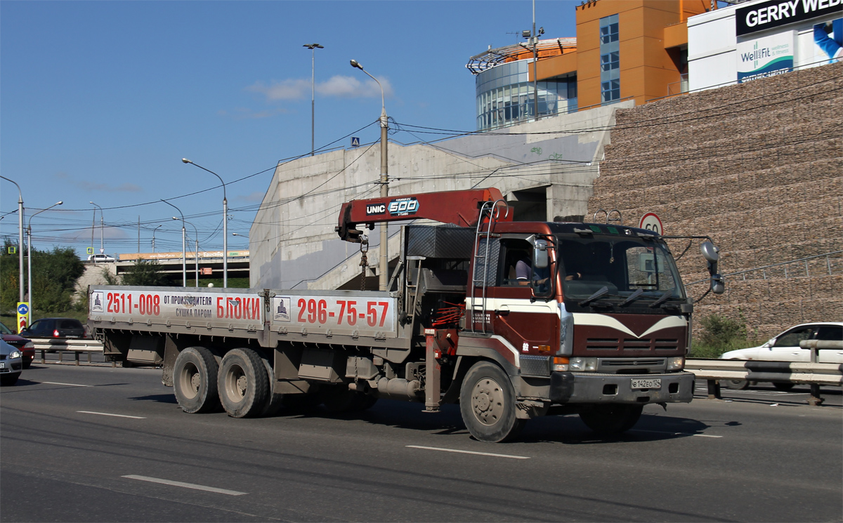 Красноярский край, № В 142 ЕО 124 — Nissan Diesel (общая модель)