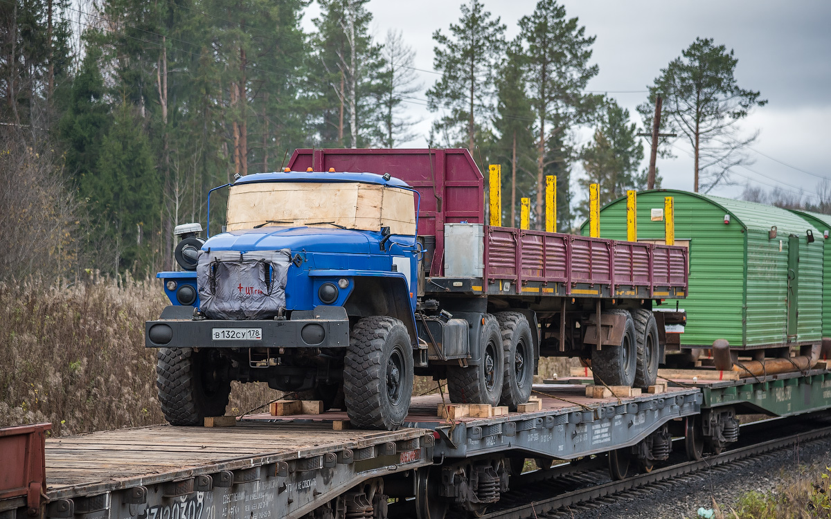 Санкт-Петербург, № В 132 СУ 178 — Урал-44202-60